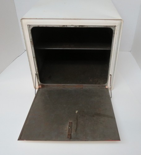Vintage mcm tin metal - mcm,